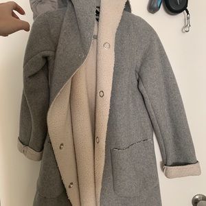 gray warm fuzzy jacket / outer